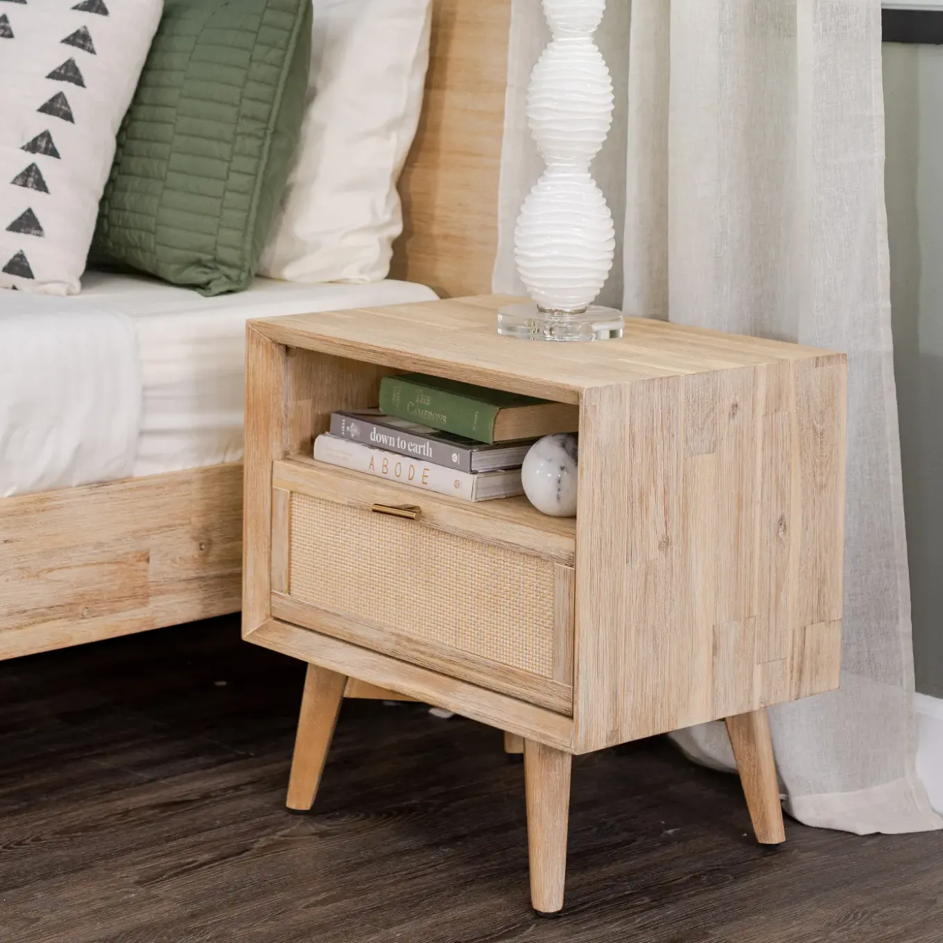 Crosby Full Bed, Chest & Nightstand