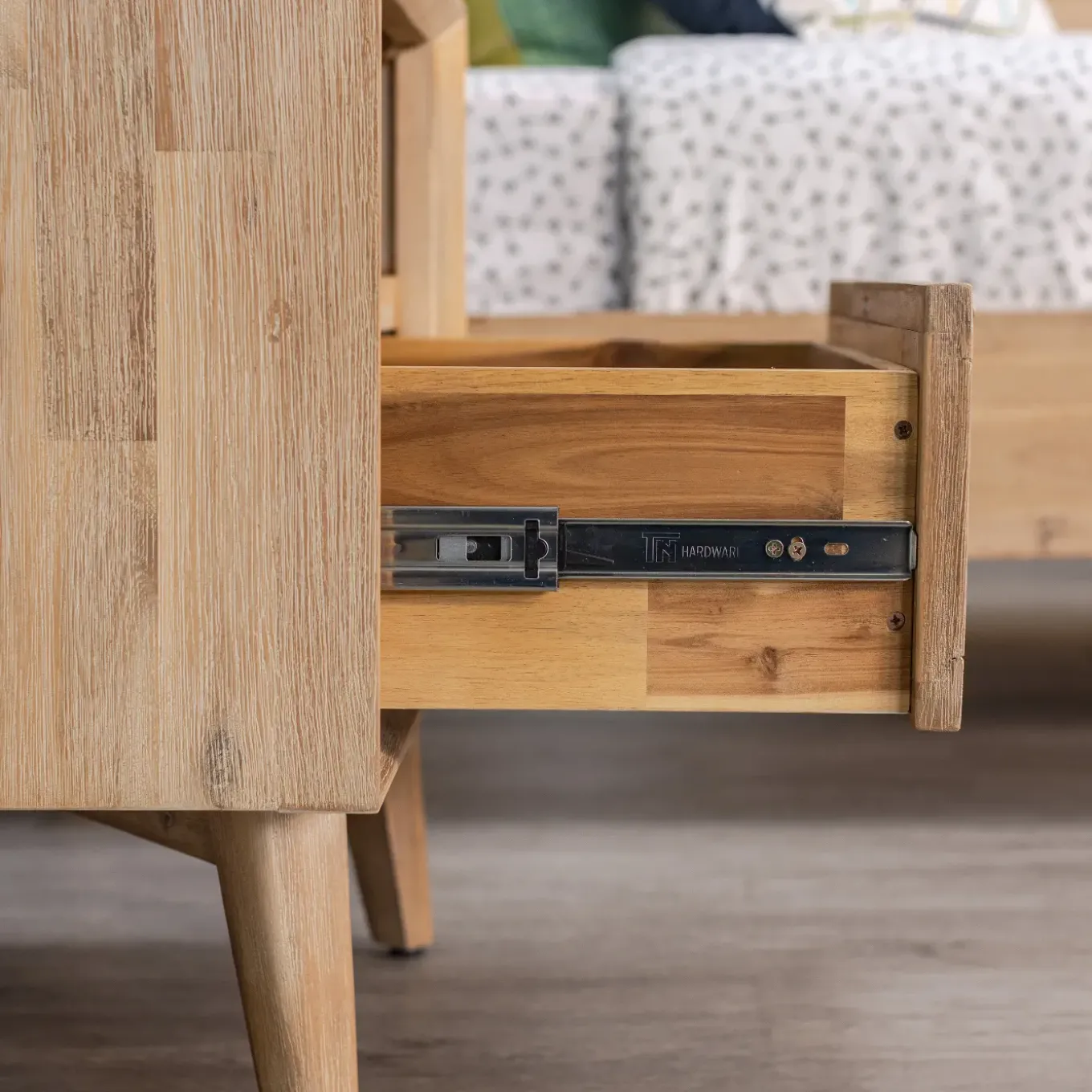 Crosby Full Bed, Chest & Nightstand