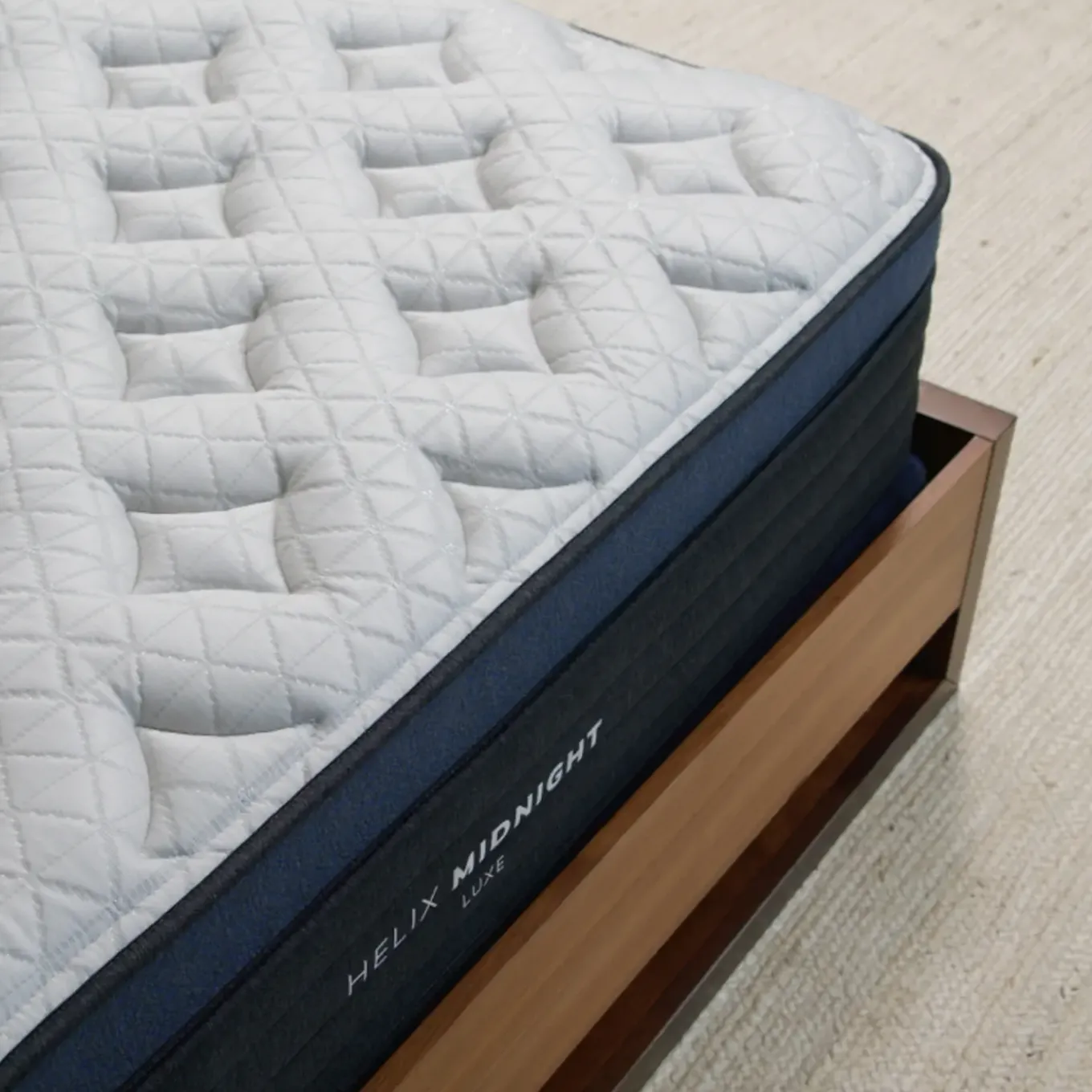 Helix Midnight Luxe Eastern King Matttress