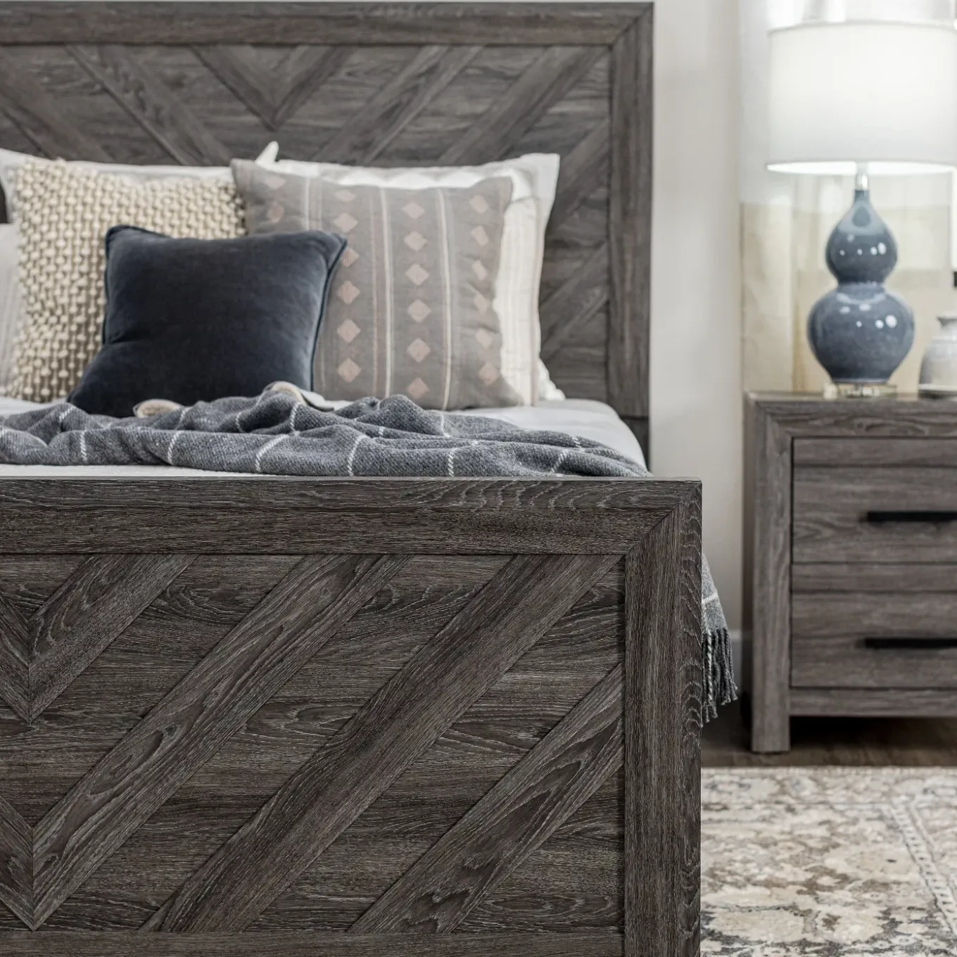Kelcey Full Bed, Chest & Nightstand