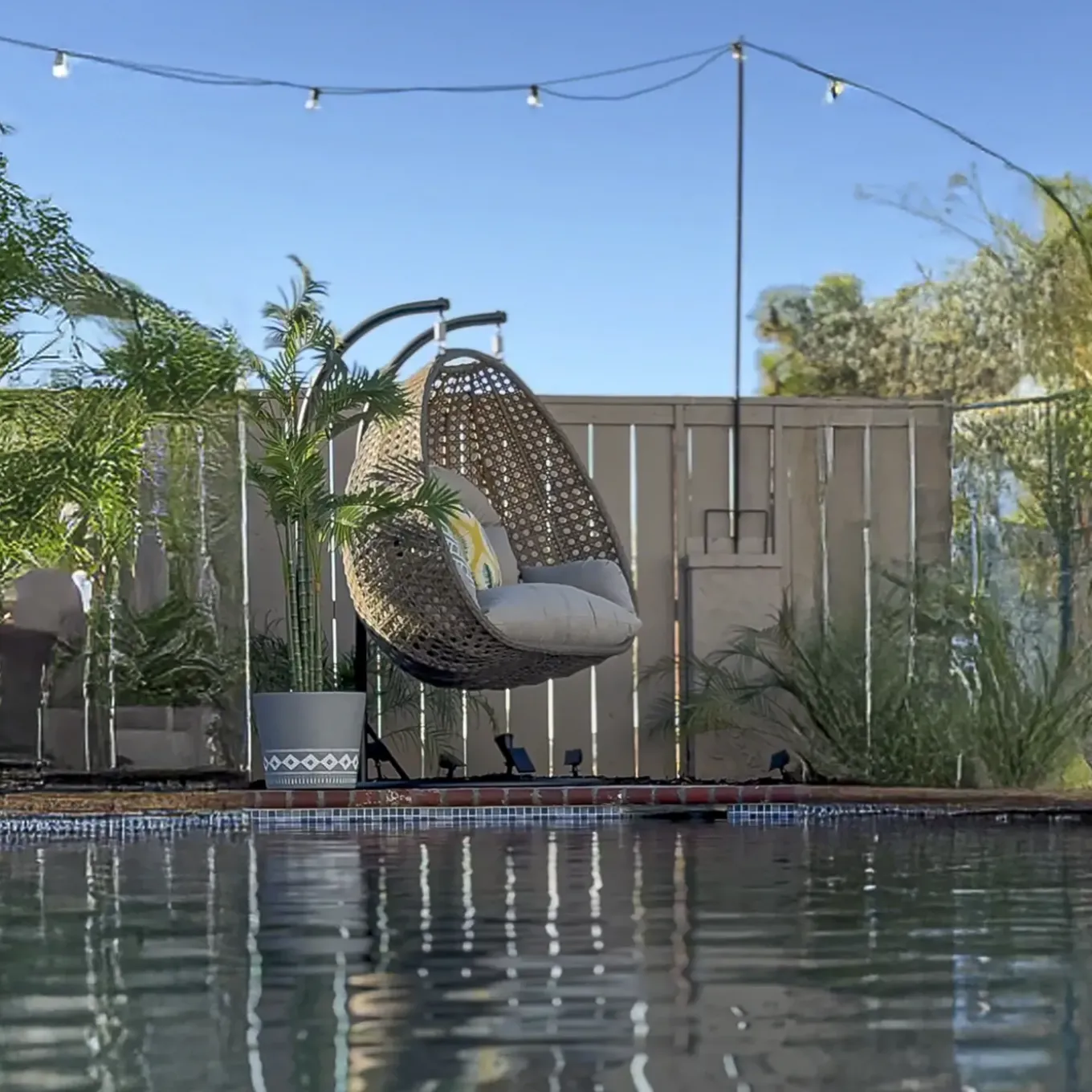 Sea Wall Outdoor Double Basket Chair